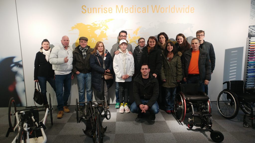 Gruppenfoto der Mitarbeit von Stefan Welb bei einem Ausflug zu Sunrise Medical Wordwide