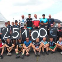Gruppenfoto der Radfahrer von "24 Stunden am Ring"